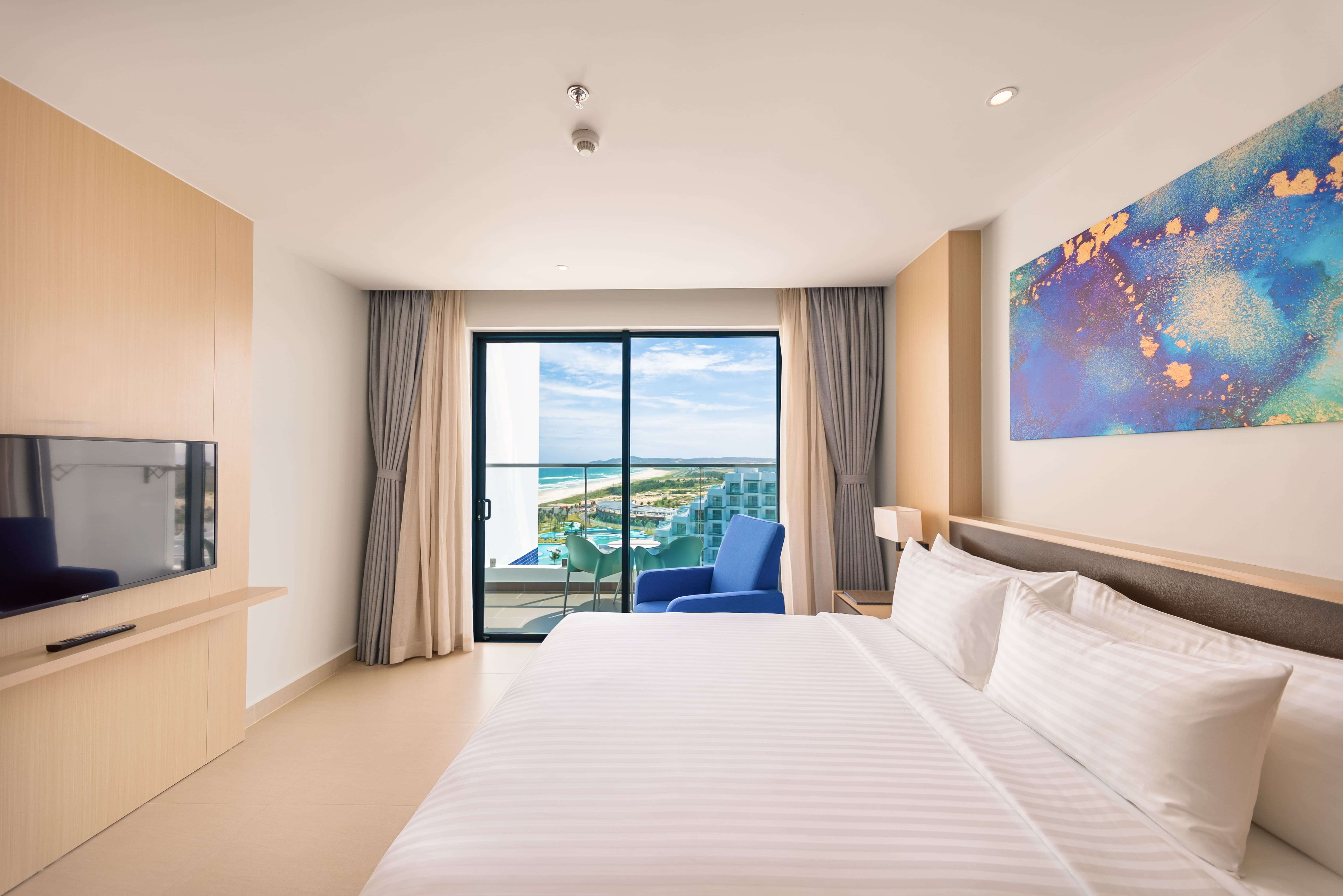 ECR-Suite-One-Bed-Room (2)